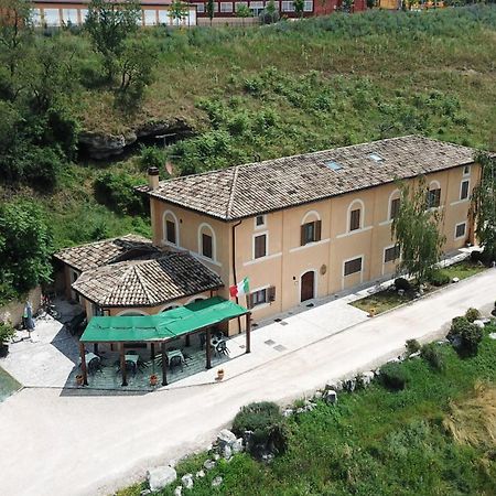 Bed and Breakfast Il Casale San Martino Норча Экстерьер фото